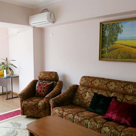 Bishkek Apartment Central Eksteriør bilde